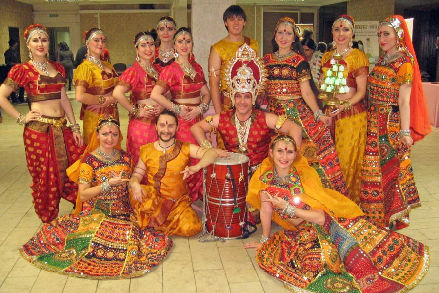 Выступление ансамбля «Амрита» на празднике Дивали